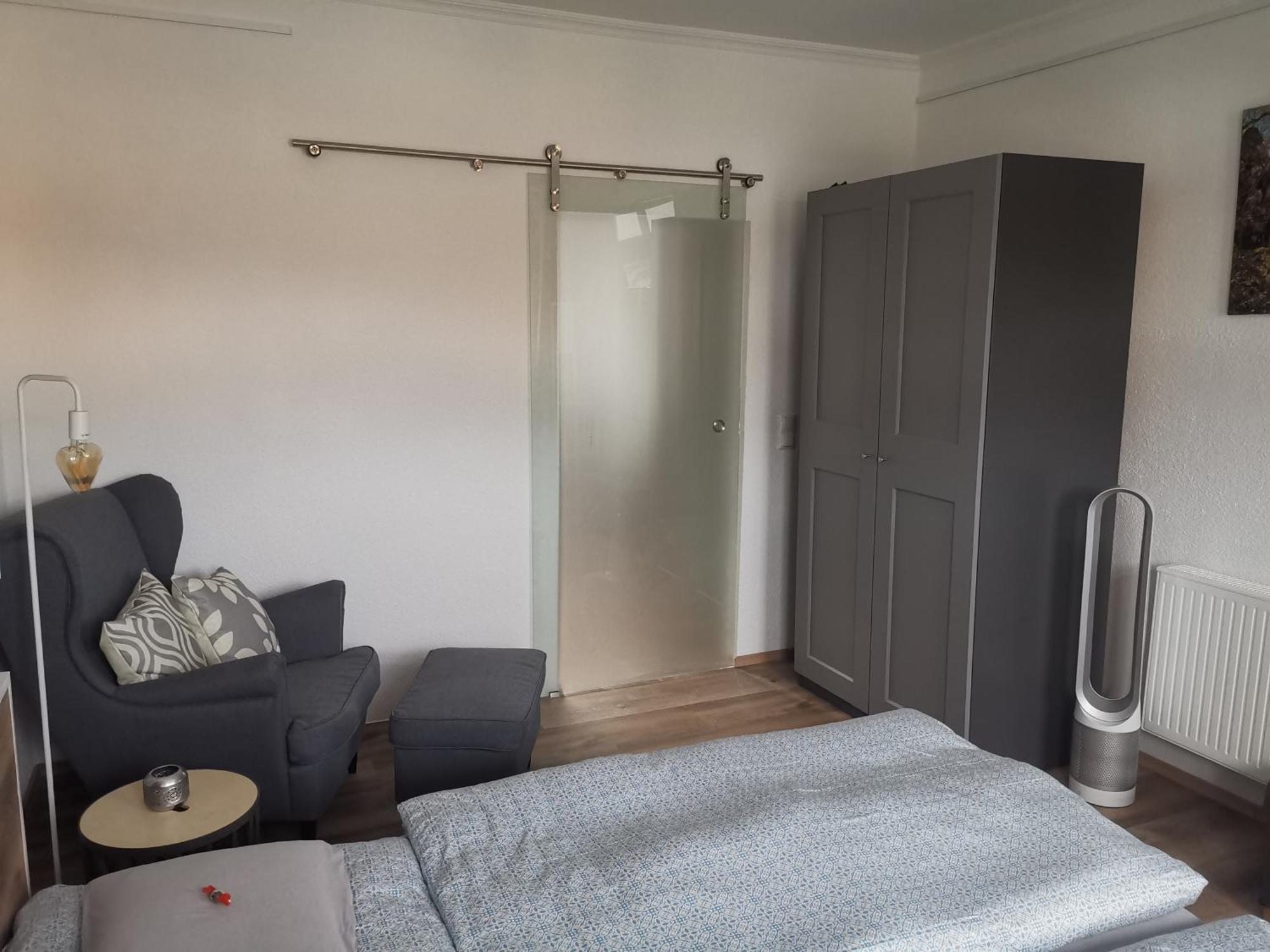 Pauls Hexenhaus Wohnung Hexe Mit Fahrrad Garage Und Innenhof Fuer Motorraeder Thale Extérieur photo